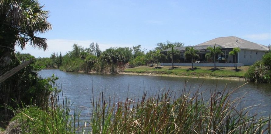 Terrain à Port Charlotte, Floride № 2233386