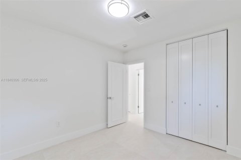 Casa en venta en Palmetto Bay, Florida, 4 dormitorios, 172.15 m2 № 1994416 - foto 16