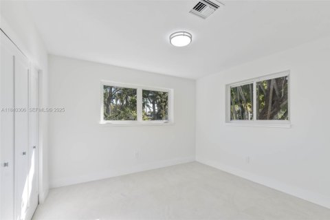 Casa en venta en Palmetto Bay, Florida, 4 dormitorios, 172.15 m2 № 1994416 - foto 13