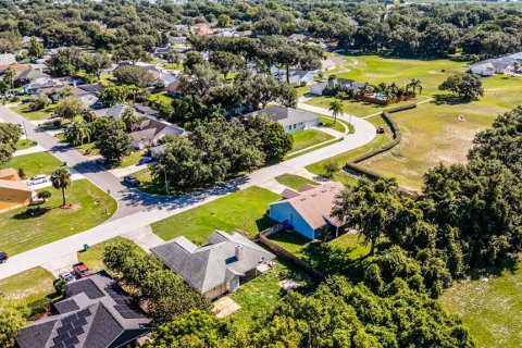 House in Eustis, Florida 3 bedrooms, 166.95 sq.m. № 1886257 - photo 23