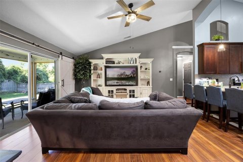 House in Eustis, Florida 3 bedrooms, 166.95 sq.m. № 1886257 - photo 8