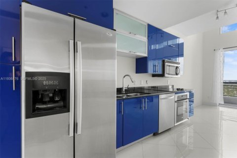 Купить кондоминиум в Майами, Флорида 1 спальня, 65.5м2, № 1994513 - фото 10