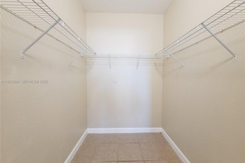 Снять в аренду кондоминиум в Хомстед, Флорида 3 спальни, 108.32м2, № 2027558 - фото 6