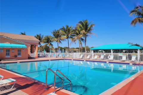 Снять в аренду кондоминиум в Хомстед, Флорида 3 спальни, 108.32м2, № 2027558 - фото 17