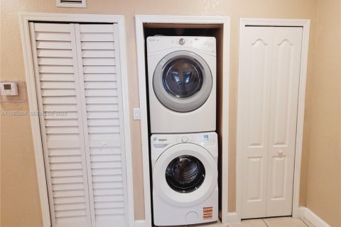 Снять в аренду кондоминиум в Хомстед, Флорида 3 спальни, 108.32м2, № 2027558 - фото 11