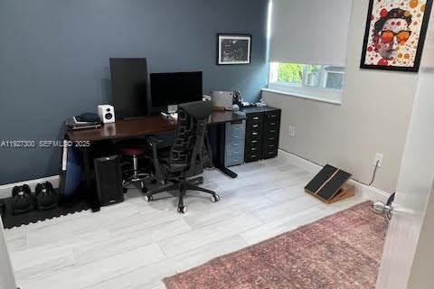 Снять в аренду таунхаус в Майами, Флорида 2 спальни, 92.9м2, № 1986052 - фото 14