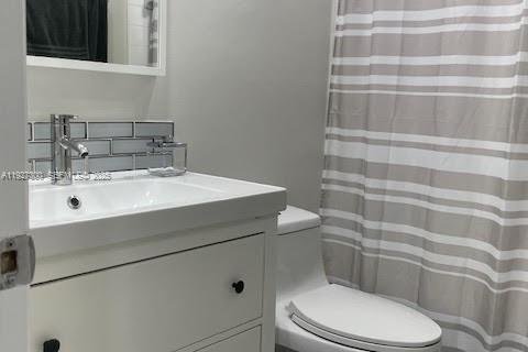 Снять в аренду таунхаус в Майами, Флорида 2 спальни, 92.9м2, № 1986052 - фото 12