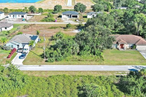 Land in Lehigh Acres, Florida № 2162656 - photo 8