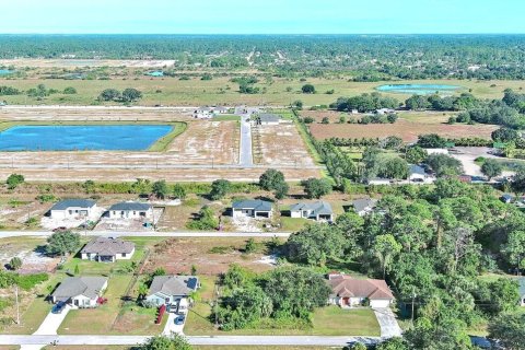 Land in Lehigh Acres, Florida № 2162656 - photo 15