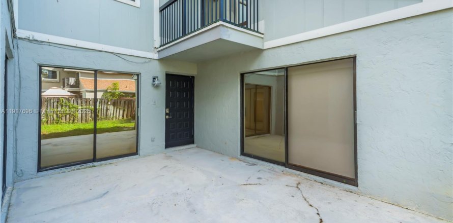 Adosado en Plantation, Florida 3 dormitorios, 146.51 m2 № 1975789