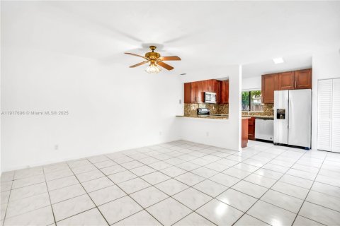 Adosado en alquiler en Plantation, Florida, 3 dormitorios, 146.51 m2 № 1975789 - foto 14