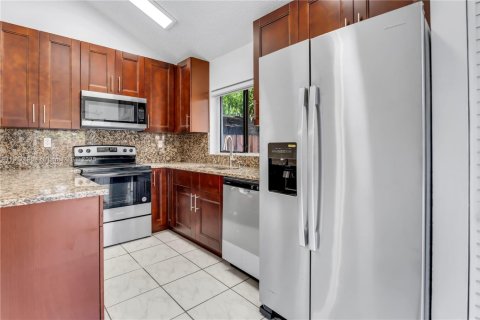 Adosado en alquiler en Plantation, Florida, 3 dormitorios, 146.51 m2 № 1975789 - foto 19