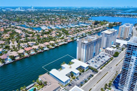 Condo in Hollywood, Florida, 1 bedroom  № 1938837 - photo 20