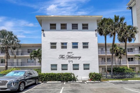 Condominio en venta en Hollywood, Florida, 1 dormitorio, 69.86 m2 № 1938837 - foto 18