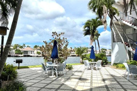 Condominio en venta en Hollywood, Florida, 1 dormitorio, 69.86 m2 № 1938837 - foto 14