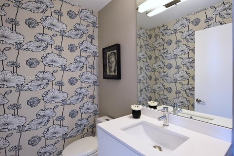 Снять в аренду кондоминиум в Майами, Флорида 2 спальни, 155.43м2, № 2003658 - фото 3