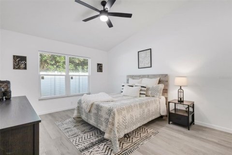 Condo in Venice, Florida, 2 bedrooms  № 2205872 - photo 19