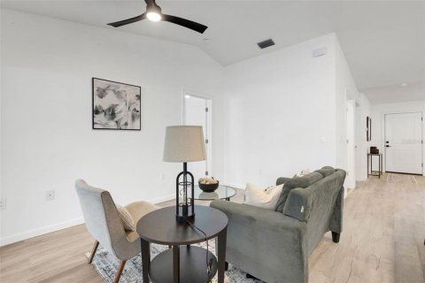 Condo in Venice, Florida, 2 bedrooms  № 2205872 - photo 16
