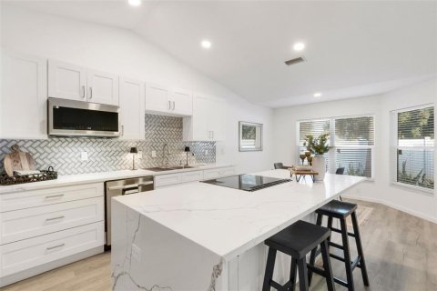 Condo in Venice, Florida, 2 bedrooms  № 2205872 - photo 7