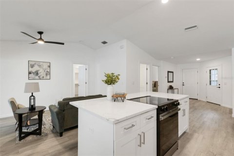 Condo in Venice, Florida, 2 bedrooms  № 2205872 - photo 10
