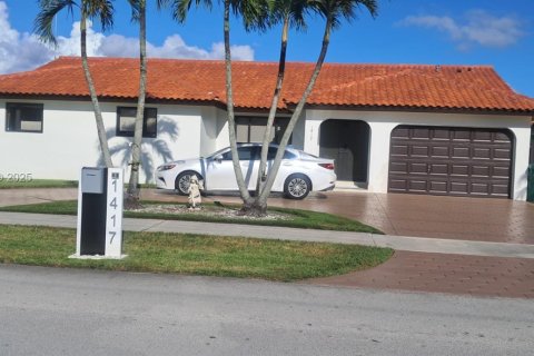 Купить виллу или дом в Майами, Флорида 4 спальни, 227.61м2, № 1990036 - фото 2