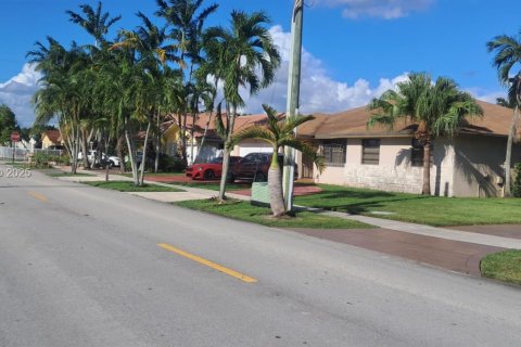 Купить виллу или дом в Майами, Флорида 4 спальни, 227.61м2, № 1990036 - фото 3