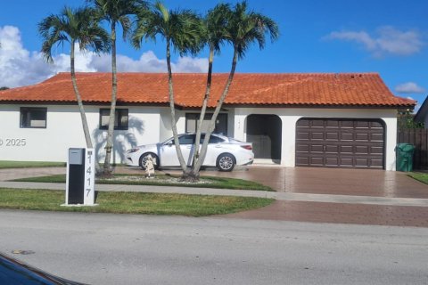 Купить виллу или дом в Майами, Флорида 4 спальни, 227.61м2, № 1990036 - фото 1