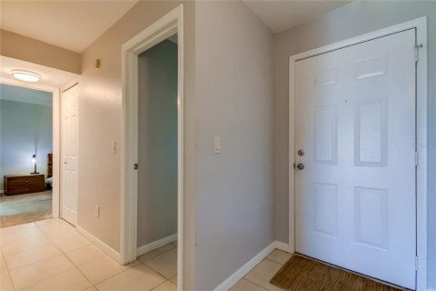 Condo in Saint Petersburg, Florida, 2 bedrooms  № 1883573 - photo 4