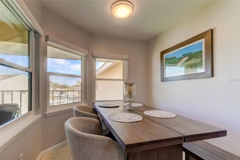 Condo in Saint Petersburg, Florida, 2 bedrooms  № 1883573 - photo 25