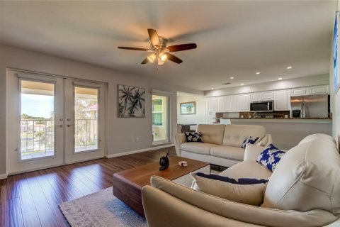 Condo in Saint Petersburg, Florida, 2 bedrooms  № 1883573 - photo 7