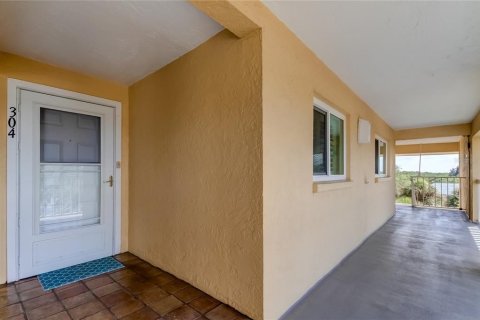 Condo in Saint Petersburg, Florida, 2 bedrooms  № 1883573 - photo 3