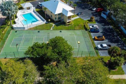 Condo in Saint Petersburg, Florida, 2 bedrooms  № 1883573 - photo 27