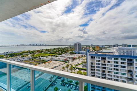 Condo in North Bay Village, Florida, 2 bedrooms  № 1728760 - photo 16