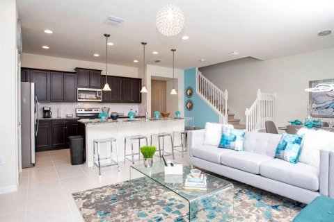 Townhouse in Kissimmee, Florida 5 bedrooms, 210.24 sq.m. № 1548175 - photo 8