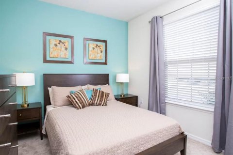 Townhouse in Kissimmee, Florida 5 bedrooms, 210.24 sq.m. № 1548175 - photo 11