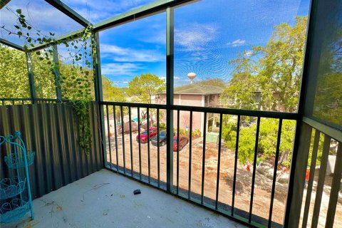 Condo in Altamonte Springs, Florida, 2 bedrooms № 2214162 - photo 12