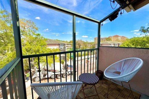 Condo in Altamonte Springs, Florida, 2 bedrooms № 2214162 - photo 11