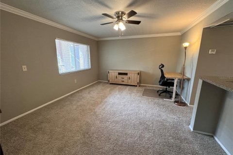 Condo in Altamonte Springs, Florida, 2 bedrooms № 2214162 - photo 9