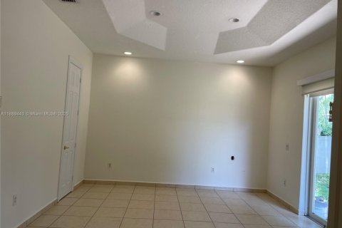 Villa ou maison à louer à Miami Lakes, Floride: 4 chambres, 215.81 m2 № 1941522 - photo 8