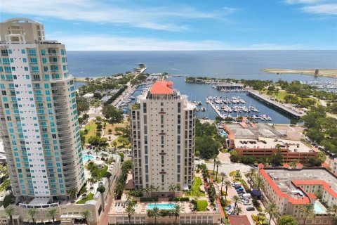 Copropriété à vendre à Saint Petersburg, Floride: 3 chambres, 232.26 m2 № 2115249 - photo 2