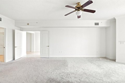 Copropriété à vendre à Saint Petersburg, Floride: 3 chambres, 232.26 m2 № 2115249 - photo 29