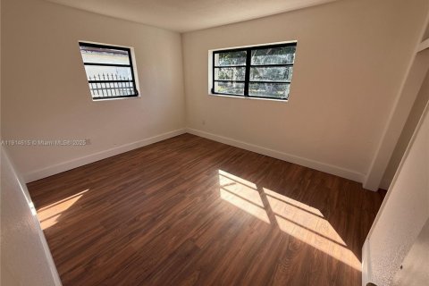 Villa ou maison à louer à Miami Gardens, Floride: 3 chambres, 136.94 m2 № 1971358 - photo 11