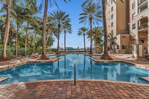 Condo in Sunny Isles Beach, Florida, 3 bedrooms № 2068697 - photo 5