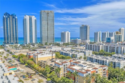 Condo in Sunny Isles Beach, Florida, 3 bedrooms № 2068697 - photo 8