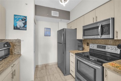 Condo in Sunny Isles Beach, Florida, 3 bedrooms № 2068697 - photo 25