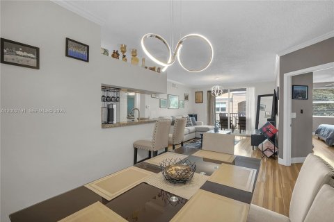 Condo in Sunny Isles Beach, Florida, 3 bedrooms № 2068697 - photo 19