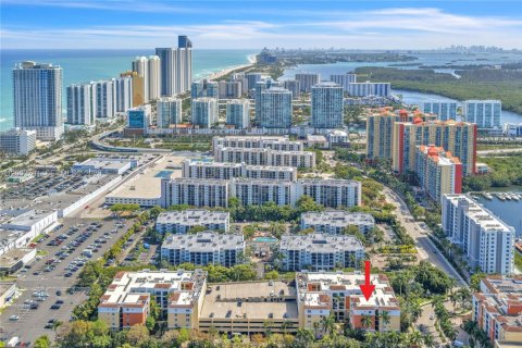 Condo in Sunny Isles Beach, Florida, 3 bedrooms № 2068697 - photo 6
