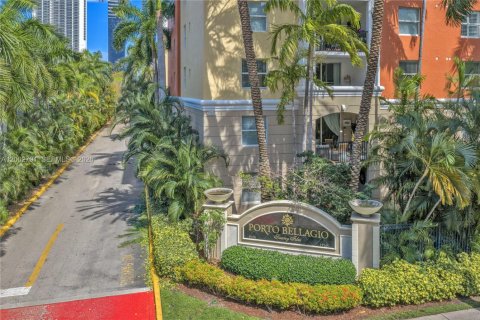 Condo in Sunny Isles Beach, Florida, 3 bedrooms № 2068697 - photo 3