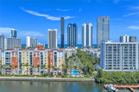 Condo in Sunny Isles Beach, Florida, 3 bedrooms № 2068697 - photo 12