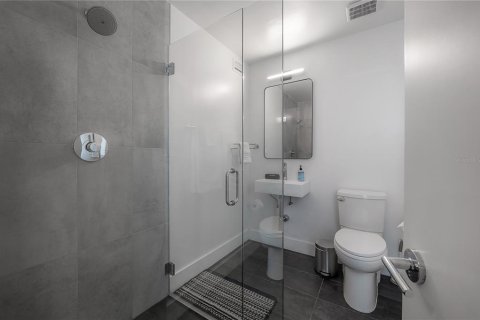 House in Tampa, Florida 3 bedrooms, 159.42 sq.m. № 2126638 - photo 15